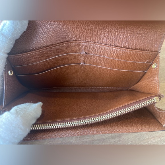 Authentic Louis Vuitton Monogram  Sarah Wallet on Chain - Picture 7 of 12